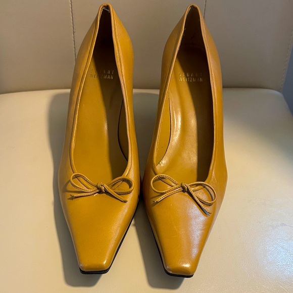 Stuart Weitzman Tan Leather Heels - Picture 2 of 9